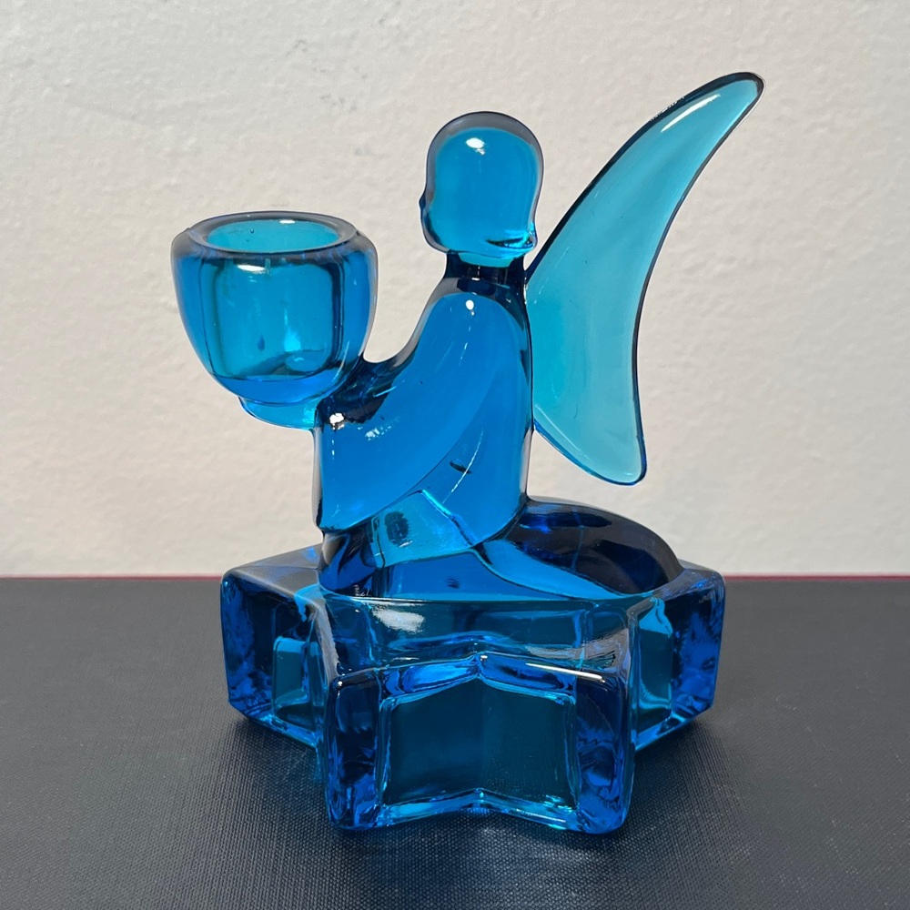 Vintage 1970s L.E. Smith‎ Colonial Blue Glass angel Candle Holder on Star Base
